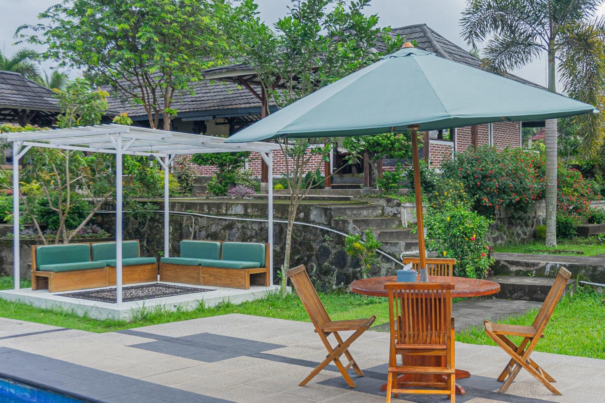 Green Orry Inn เตเตบาตู ภายนอก รูปภาพ