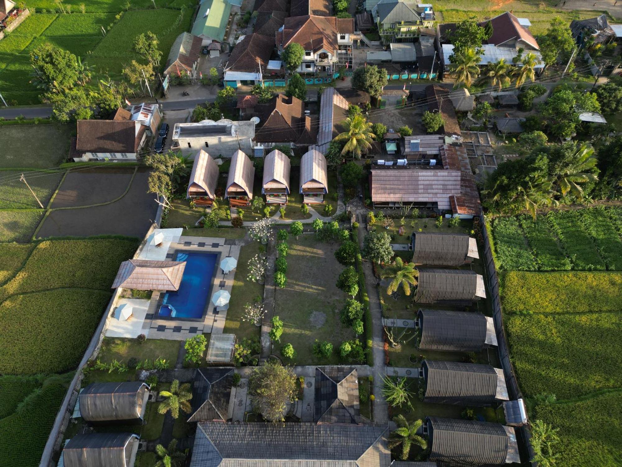 Green Orry Inn เตเตบาตู ภายนอก รูปภาพ