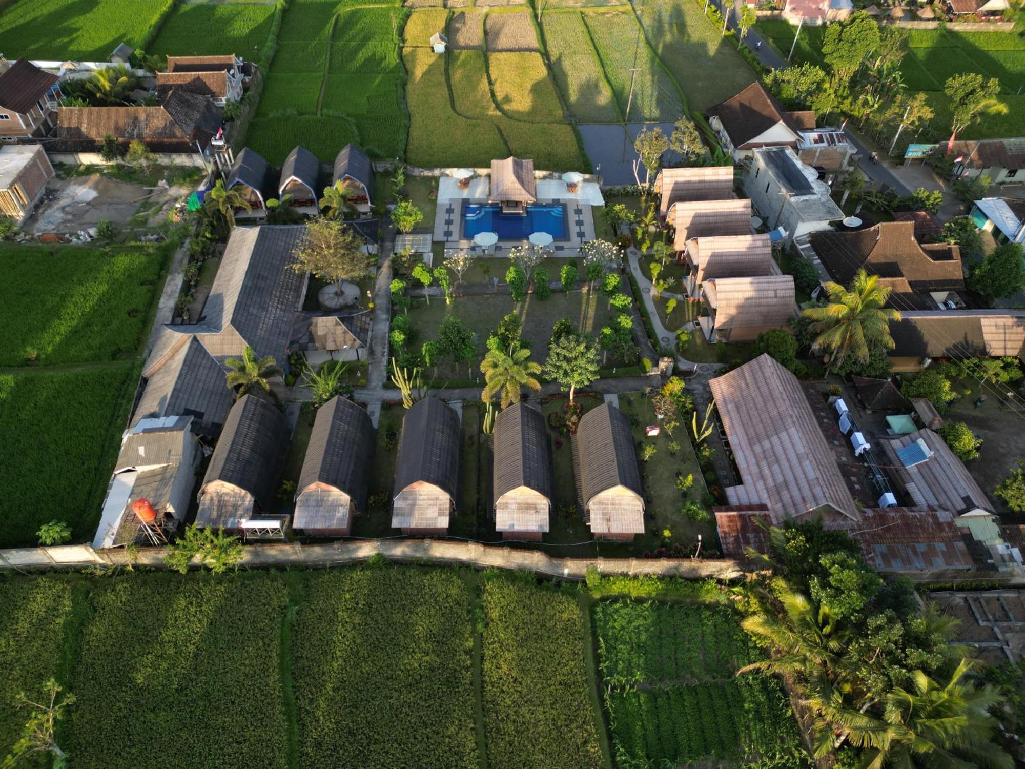 Green Orry Inn เตเตบาตู ภายนอก รูปภาพ