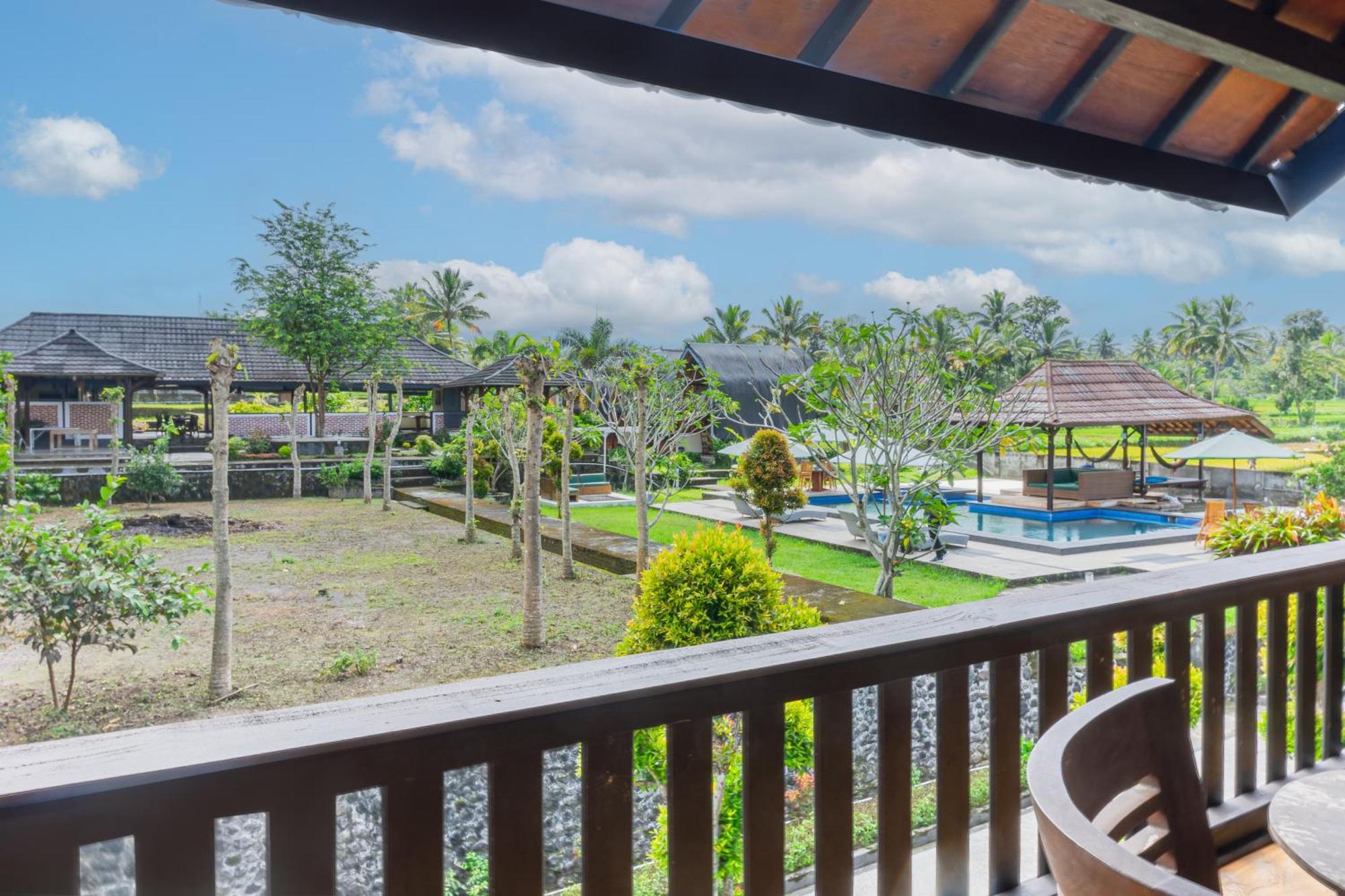 Green Orry Inn เตเตบาตู ภายนอก รูปภาพ