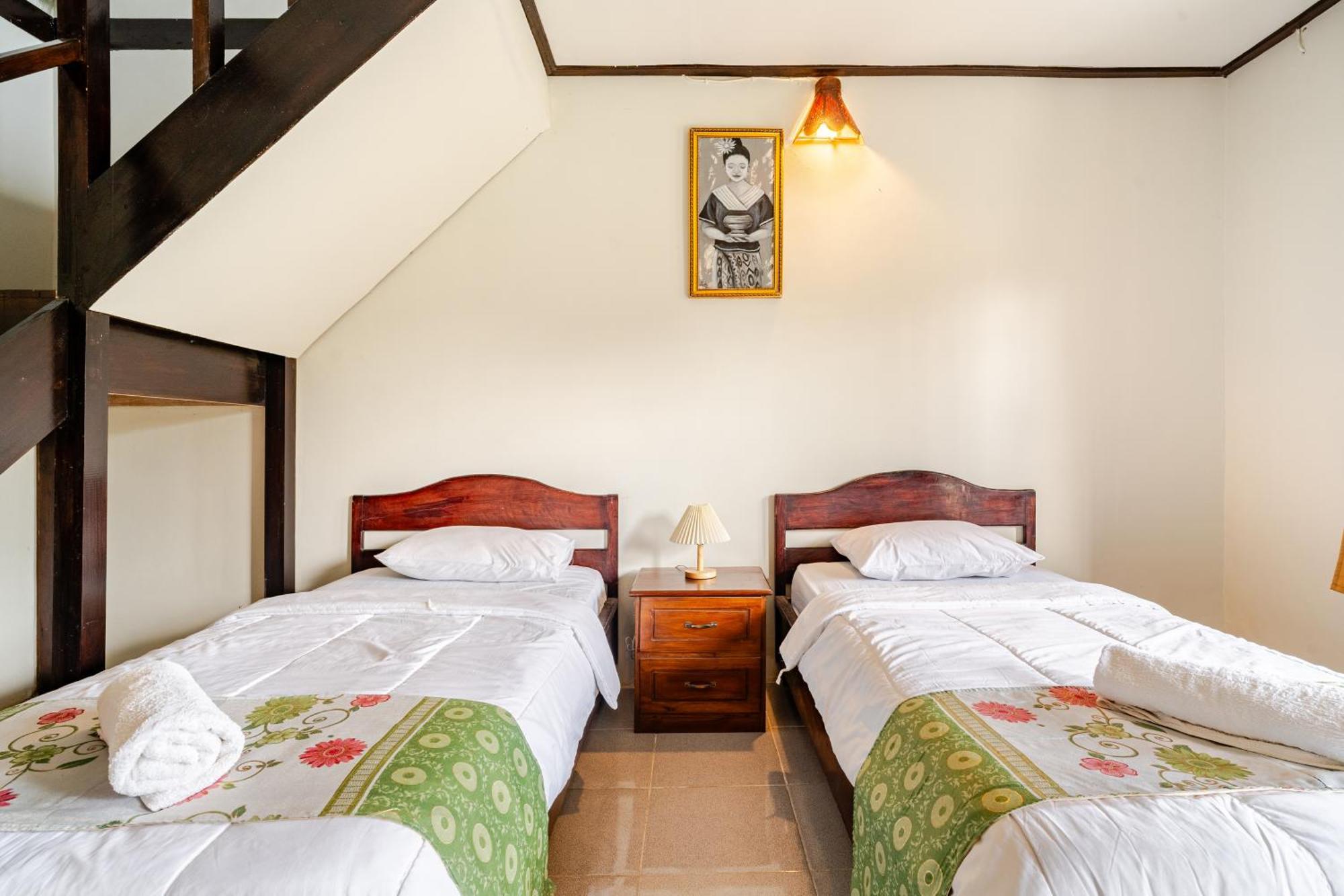 Green Orry Inn เตเตบาตู ภายนอก รูปภาพ